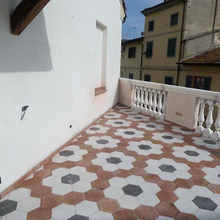 La Terrazza Palaia Exterior foto